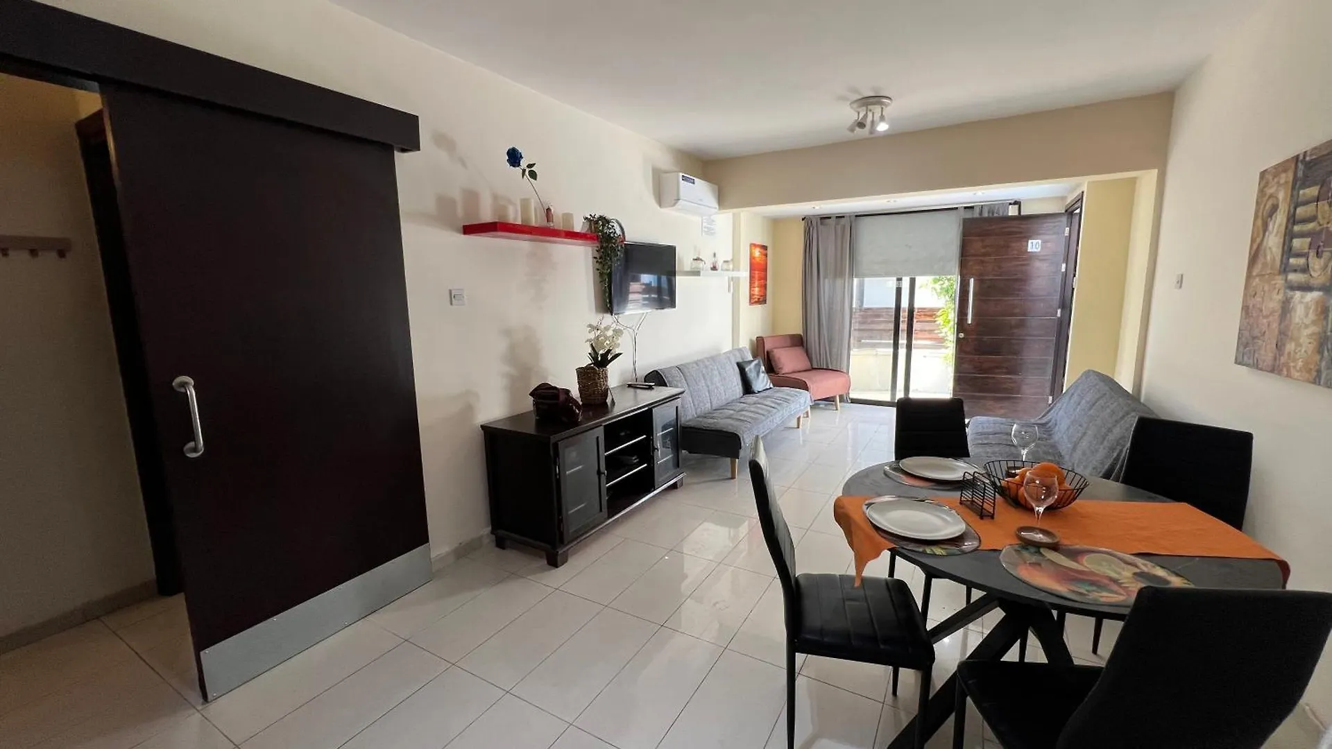 איה נאפה George Apartments  איה נאפה